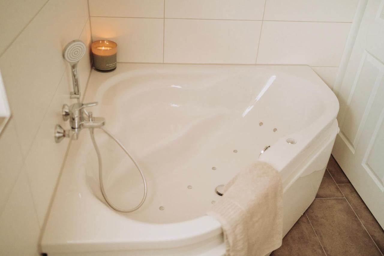 נורדהורן Malerisch Am See Mit Kamin, Sauna & Whirlpool מראה חיצוני תמונה